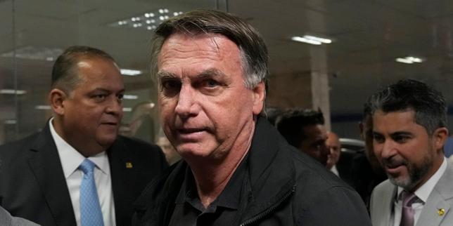 Brésil : Jair Bolsonaro, ancien président d’extrême-droite, inculpé pour un projet de « coup d’Etat » contre son successeur Lula