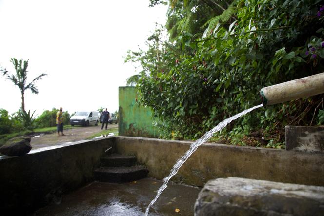 Source d'eau naturelle utilisée par les habitants des municipalités de Capesterre et Trois-Rivières, dans Trois-Rivières (Guadeloupe), 26 juillet 2018.