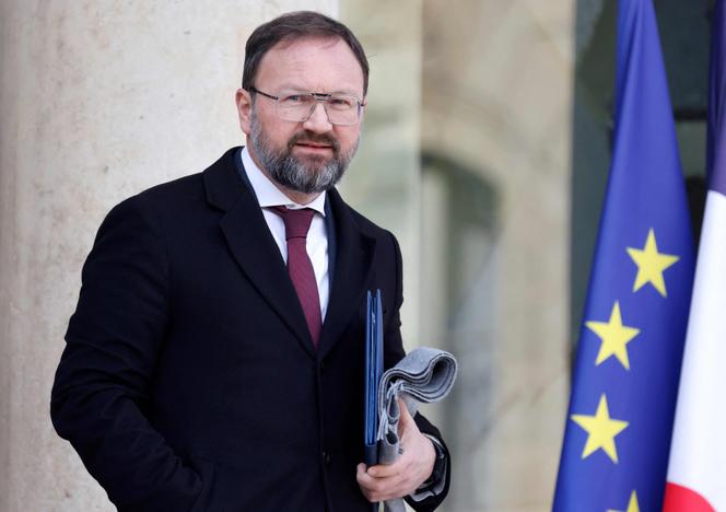Patrick Mignola, le ministre des relations avec le Parlement, à l’Elysée, le 19 février 2025.