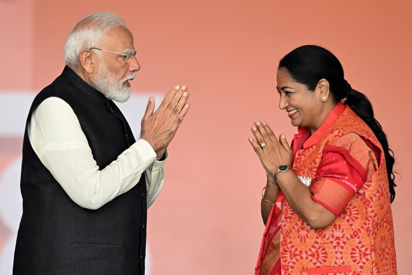 India's ruling party takes control of Delhi
