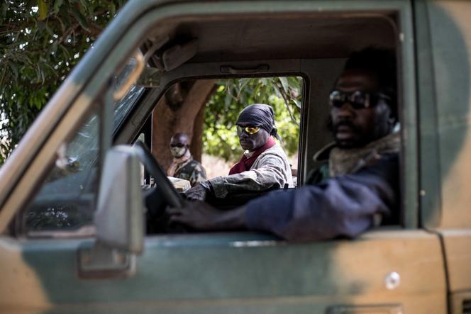 Des séparatistes du Mouvement des forces démocratiques de Casamance (MFDC) en Gambie, en février 2022.