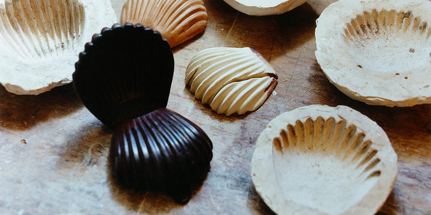 Chez le Chilien Carlos Peñafiel, coquillages et cuir moulé