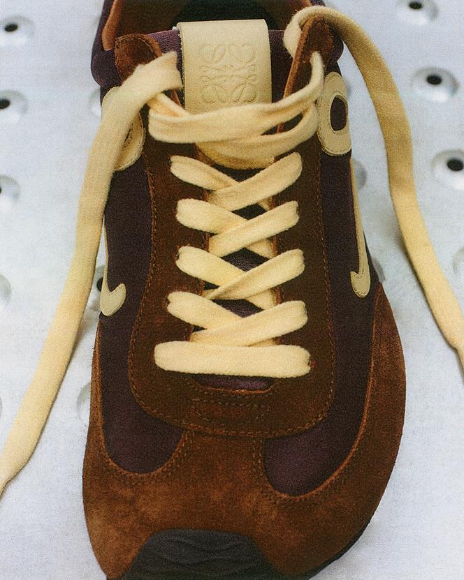 Sneakers Ballet Runner 2.0, en Nylon et cuir de veau, Loewe, 650 €.