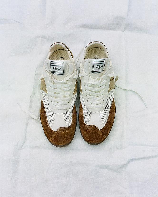 Sneakers Kick, en textile et cuir de veau, Chloé, 590 €.
