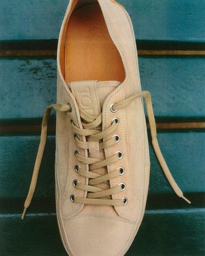 Sneakers en cuir velours, Tod’s, 690 €.