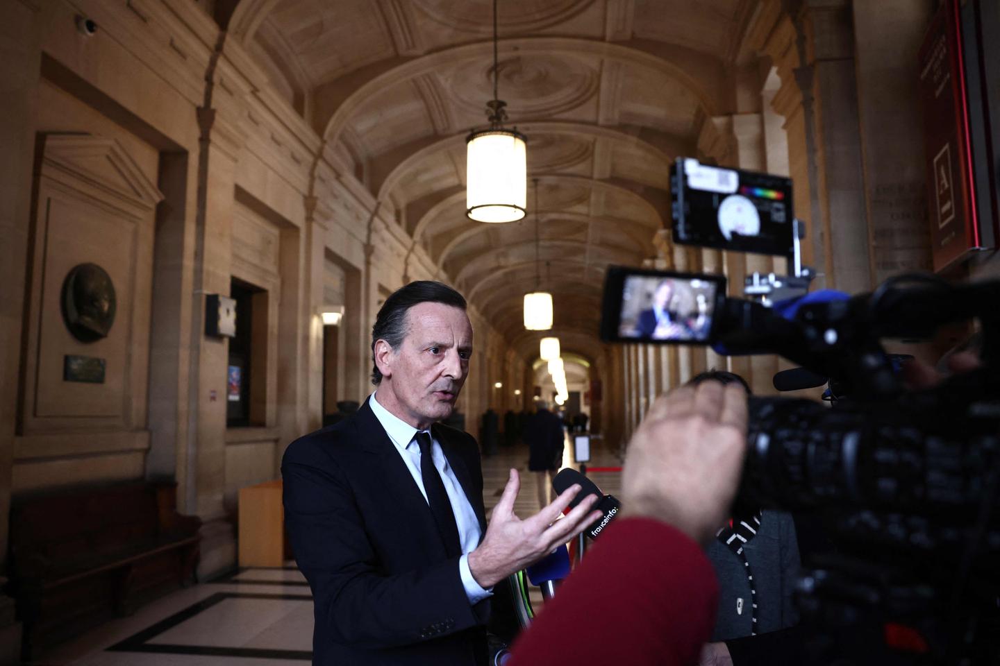 Mehdi Nemmouche renonce à faire appel de sa condamnation à perpétuité dans l’affaire des geôliers de l’organisation Etat islamique Mehdi Nemmouche renonce à faire appel de sa condamnation à perpétuité dans l’affaire des geôliers de l’organisation Etat islamique