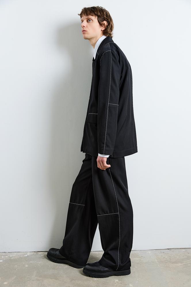 Manteau et pantalon en laine australienne.
