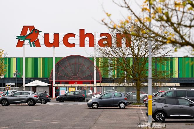 Devant un supermarché Auchan, à Woippy (Moselle), le 5 novembre 2024.