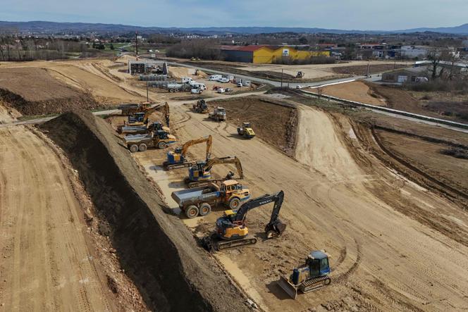 Sur un chantier de l’A69 après une décision judiciaire d’arrêt des travaux, près de Castres (Tarn), le 27 février 2025.