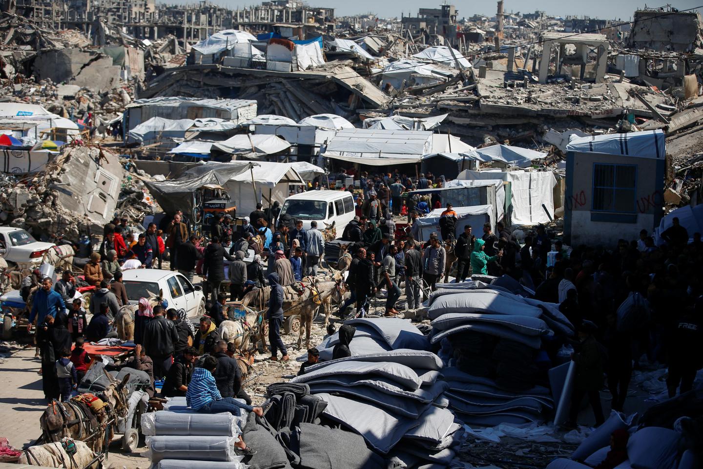 Gaza ceasefire weakened as Israel suspends humanitarian aid