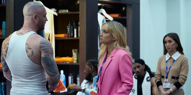 « La Meneuse », sur Netflix : Kate Hudson en grande forme dans une comédie sportive cocréée par Mindy Kaling