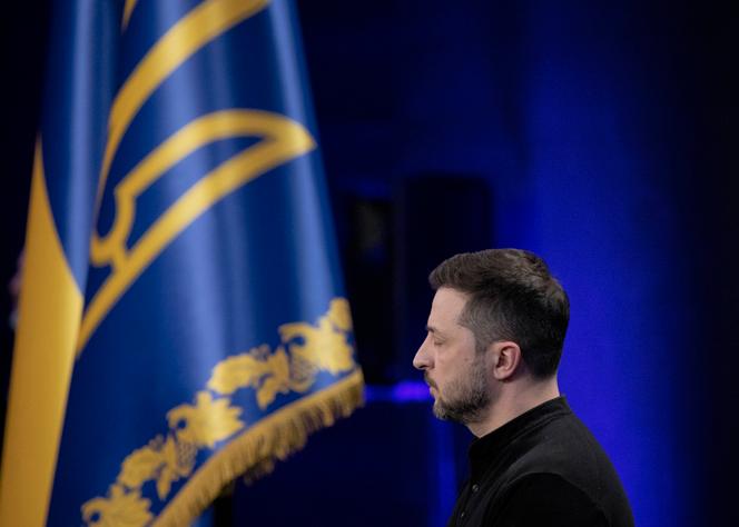 Le président ukrainien, Volodymyr Zelensky, lors d’une conférence de presse à Kiev, le 23 février 2025.
