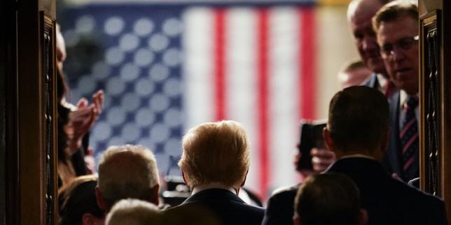 Donald Trump, devant le Congrès, célèbre l’onde de choc des premières semaines de sa présidence dans un discours sans concession