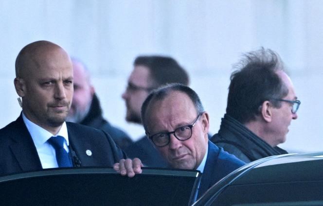 Friedrich Merz, après une rencontre avec les responsables des partis conservateurs allemands et du SPD de centre gauche à la chancellerie à Berlin, le 5 mars 2025.