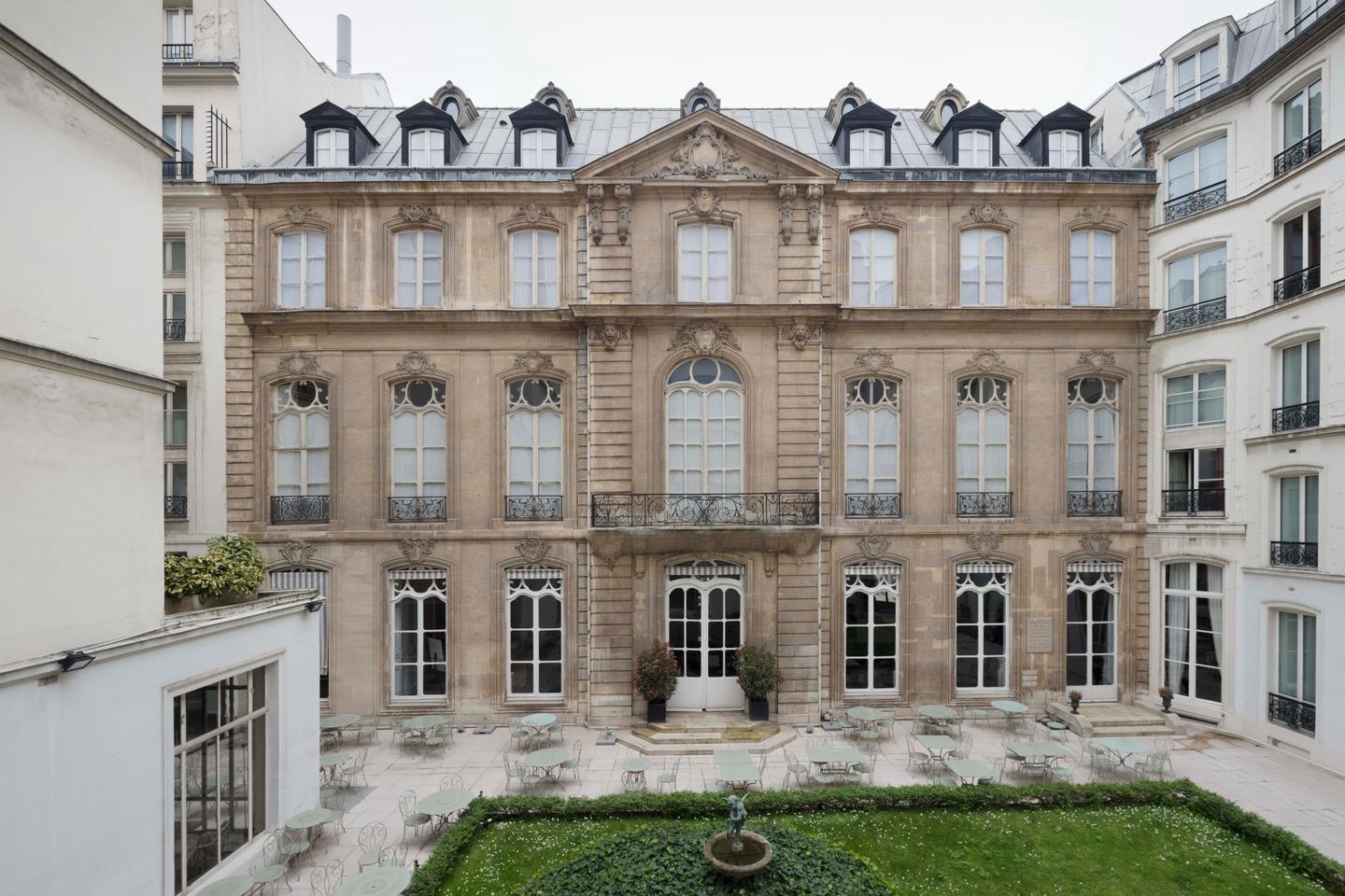 フランスでは、ホテル業界の健康がますます投資家を引き付けています