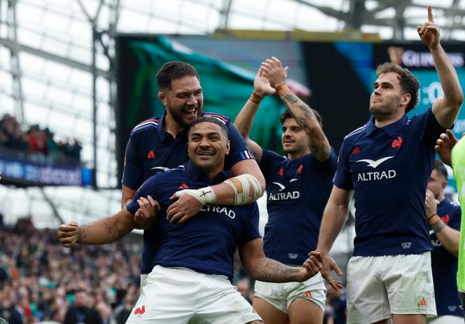 Os jogadores do XV da França, após sua vitória contra a Irlanda, em Dublin, em 8 de março de 2025.