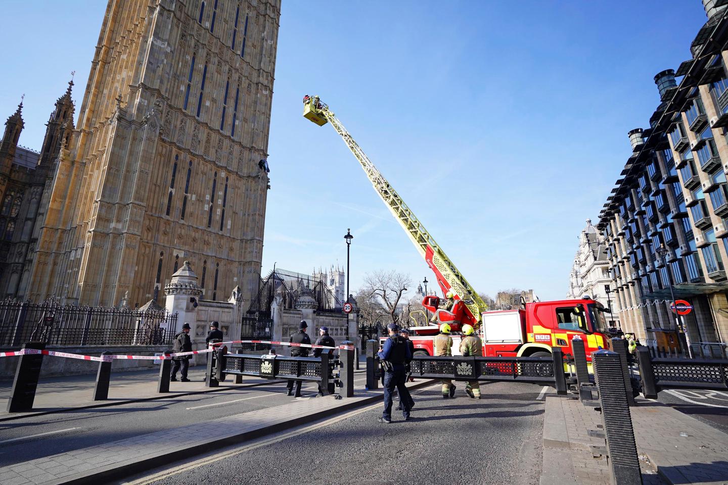 Area around Big Ben closed as man with Palestinian flag climbs tower