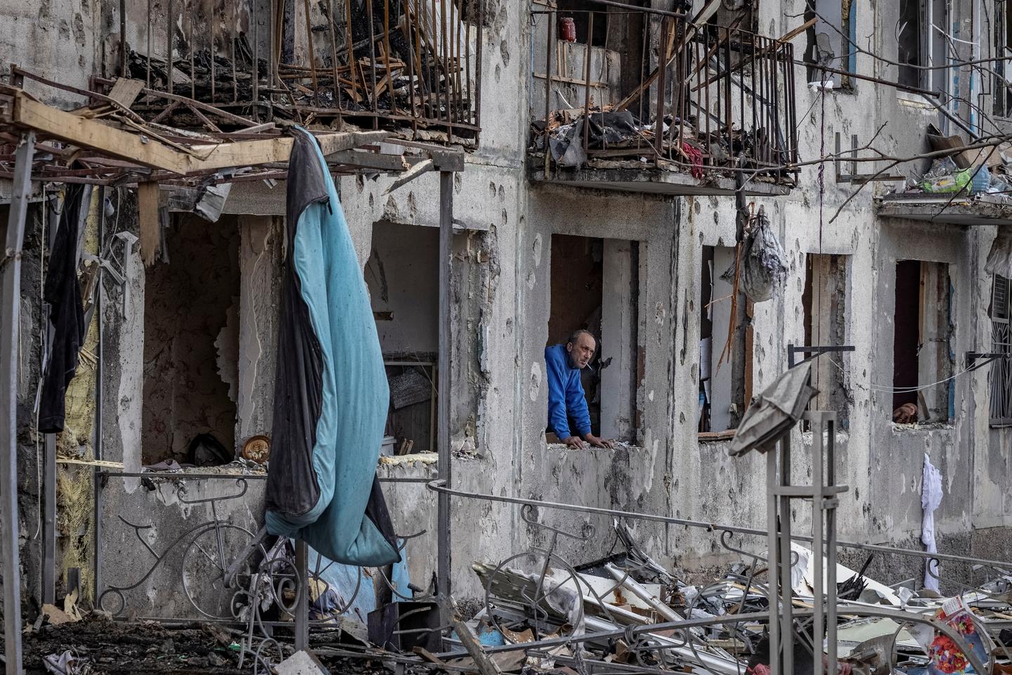 Russia claims gains in Kursk as Zelensky says 'committed' to talks