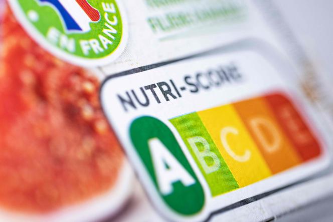 Nutri-Score sur une boîte de biscuits, à Paris, le 10 mars 2025. 