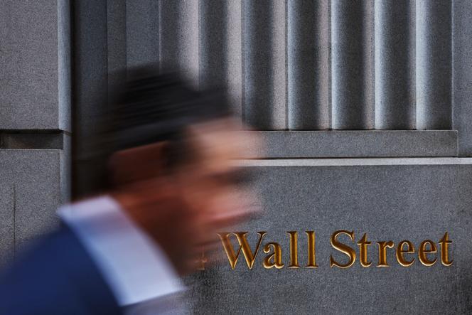 Em frente ao edifício da Bolsa de Nova York em Nova York em 11 de março de 2025.