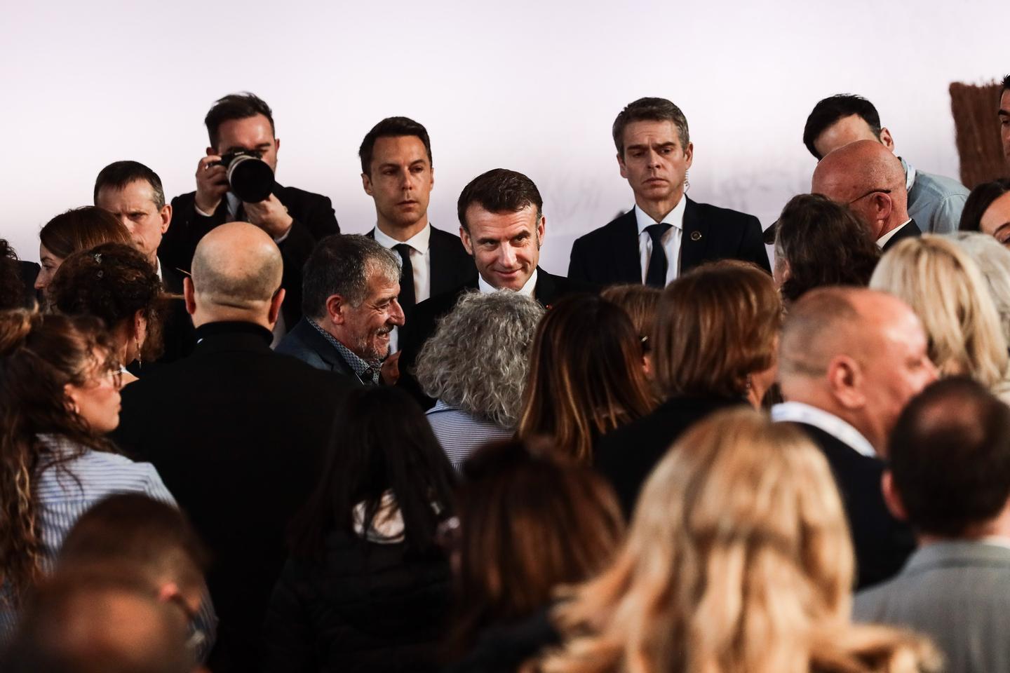 The international situation puts Macron back in the political limelight in France