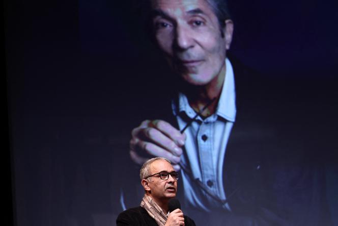 L’écrivain Kamel Daoud, lors d’un événement en soutien à l’écrivain franco-algérien Boualem Sansal à l’Institut du monde arabe (IMA) à Paris, le 18 février 2025.