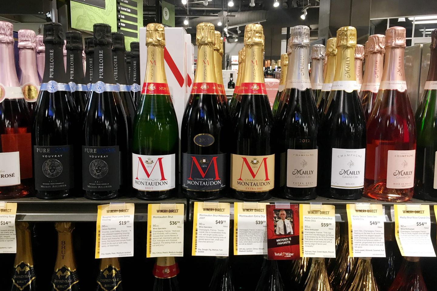 La menace américaine de droits de douane supplémentaires, des effets « plus politiques qu’économiques » pour l’Europe