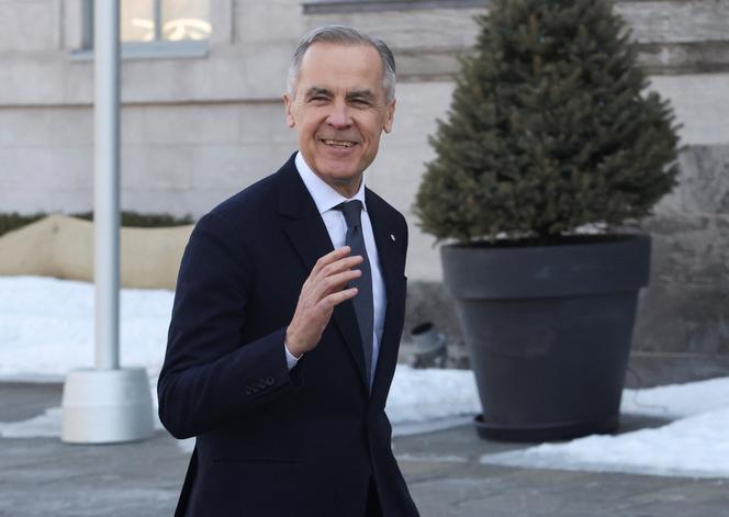 Mark Carney arrive à Rideau Hall, la résidence du gouverneur général du Canada, à Ottawa, le 14 mars 2025.