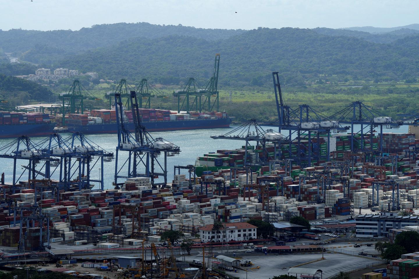 Le groupe hongkongais CK Hutchison critiqué par Pékin pour avoir vendu ses ports au Panama à un fonds américain