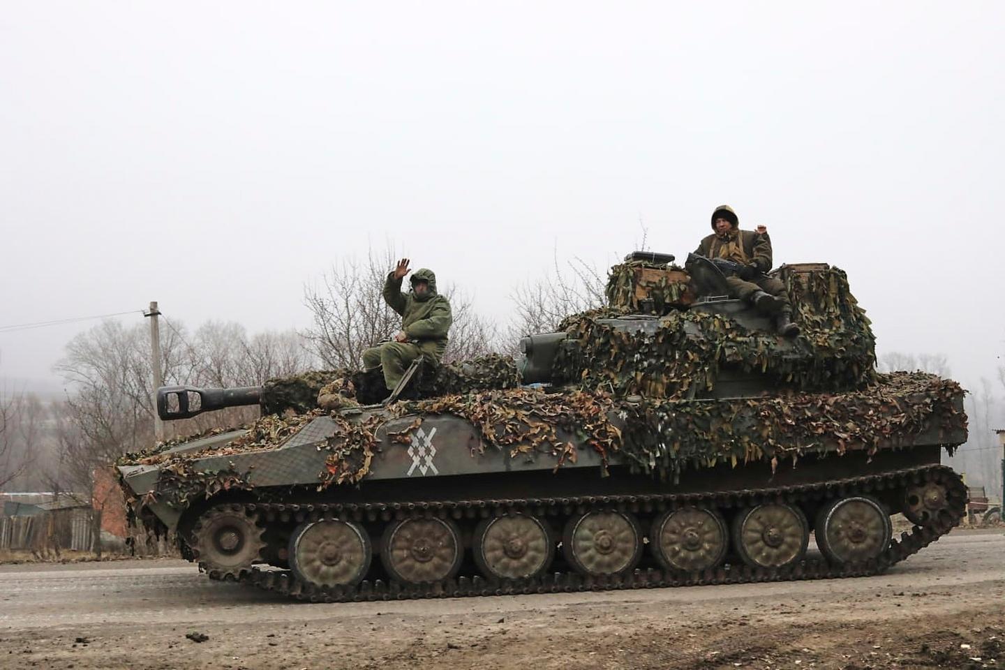 Putin tells Ukraine troops in Russian region to 'surrender'
