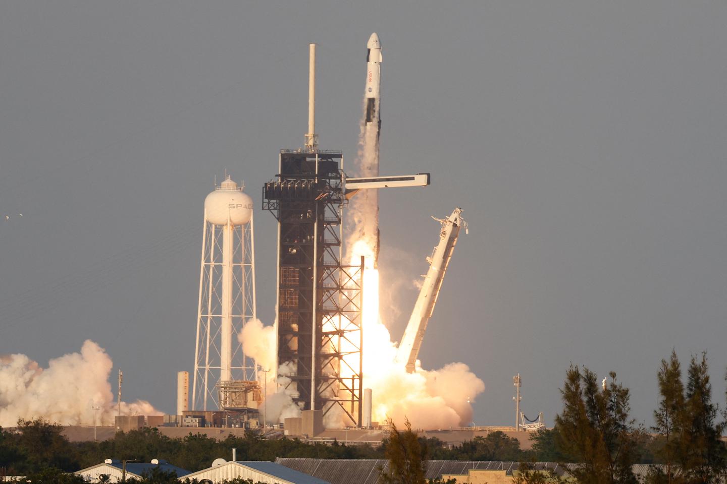 Crew launches for ISS, paving way for 'stranded' astronauts to return