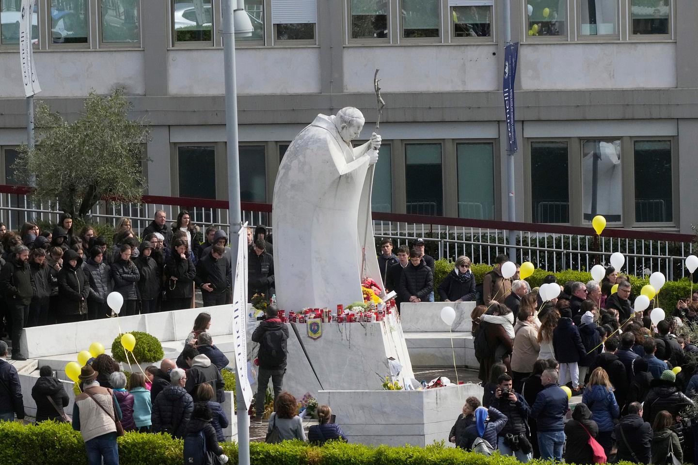 Pope says in message from hospital he is 'facing period of trial,' body 'weak'