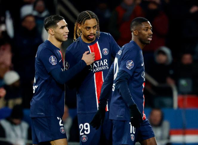 Achraf Hakimi, Bradley Barcola et Ousmane Dembélé, lors du match PSG-OM, au Parc des Princes, à Paris, le 16 mars 2025.