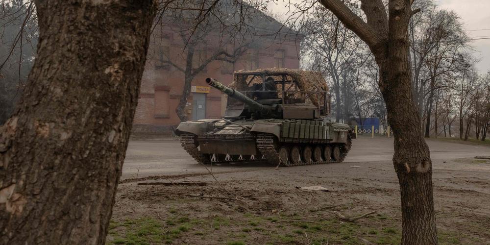 Un tank ukrainien dans l’oblast de Dnipropetrovsk, le 16 mars 2025. - ROMAN PILIPEY / AFP