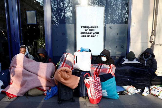 Le jour de l’expulsion de 450 jeunes migrants hors de la Gaîté Lyrique, suite à un ordre d’évacuation émis par la police, à Paris, le 18 mars 2025.