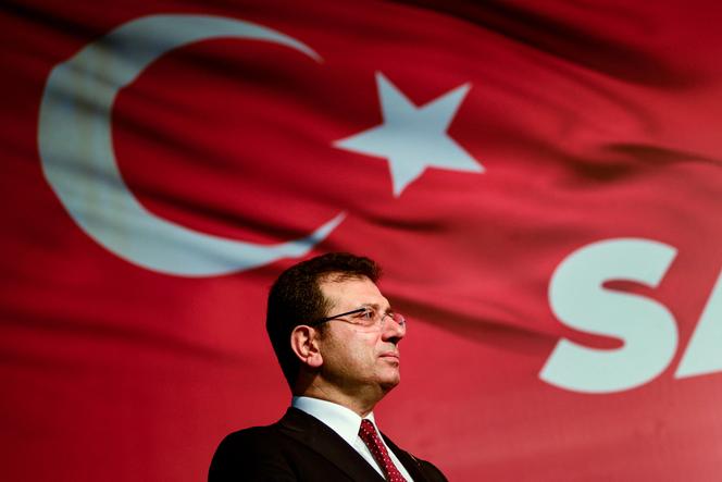 Istanbul Mayor Ekrem Imamoglu during a demonstration of his supporters in front of the Istanbul Metropolitan Municipality on December 15, 2022.