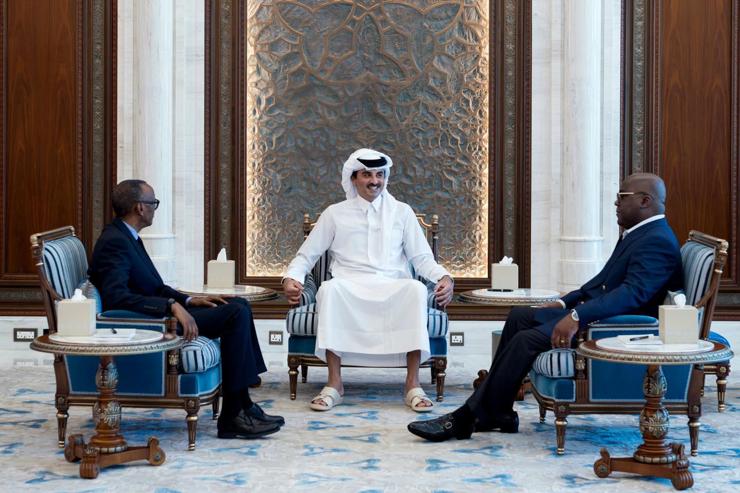 Guerre en RDC : rencontre surprise entre les présidents Tshisekedi et Kagame à Doha, un cessez-le-feu évoqué