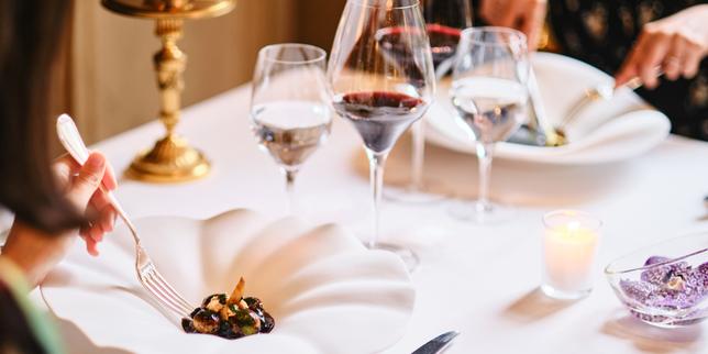 « Alors ce plat-là, c’est fulgurant ! C’est de l’amour, tout simplement » : quand une passionnée de cuisine s’attable pour la première fois dans un trois-étoiles