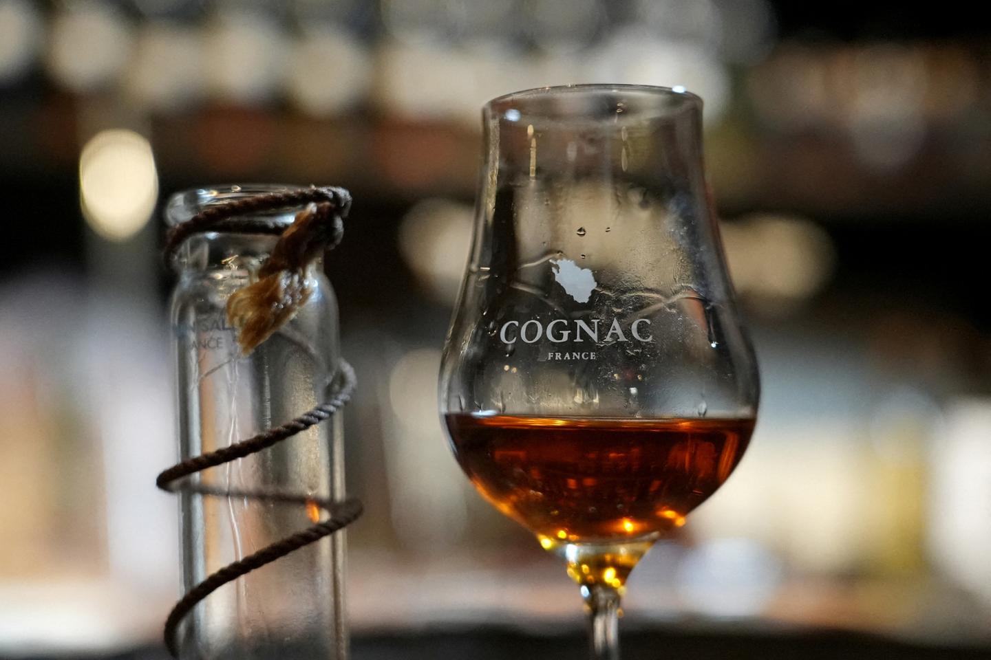 China will postpone customs duties on cognac, says French foreign minister