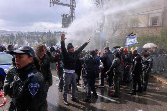 Manifestation devant le domicile du premier ministre israélien, Benyamin Nétanyahou, à Jérusalem, jeudi 20 mars 2025.