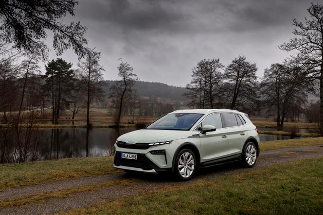 La Skoda Elroq, un SUV familial électrique, est arrivée dans les concessions en mars 2025.