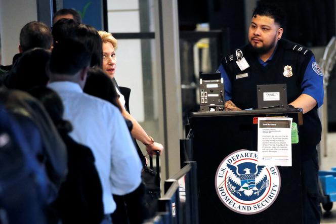 Un contrôle de la douane à l’aéroport La Guardia de New York, le 25 janvier 2019.