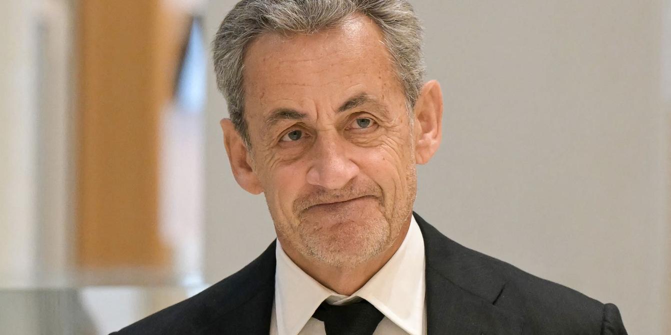 Nicolas Sarkozy persuadé qu'il n'y aura pas d'autre solution que la  dissolution