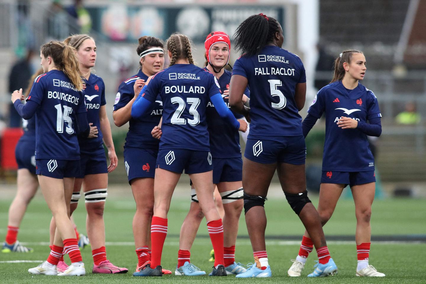 Regarder la vidéo Tournoi des six nations féminin : le XV de France résiste au retour de l’Irlande