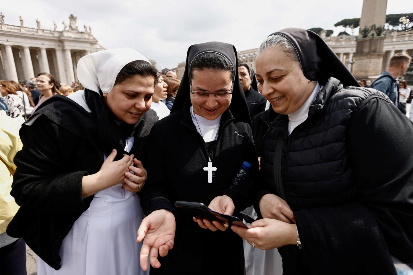 François, le pape qui considérait Internet comme « un don de Dieu »