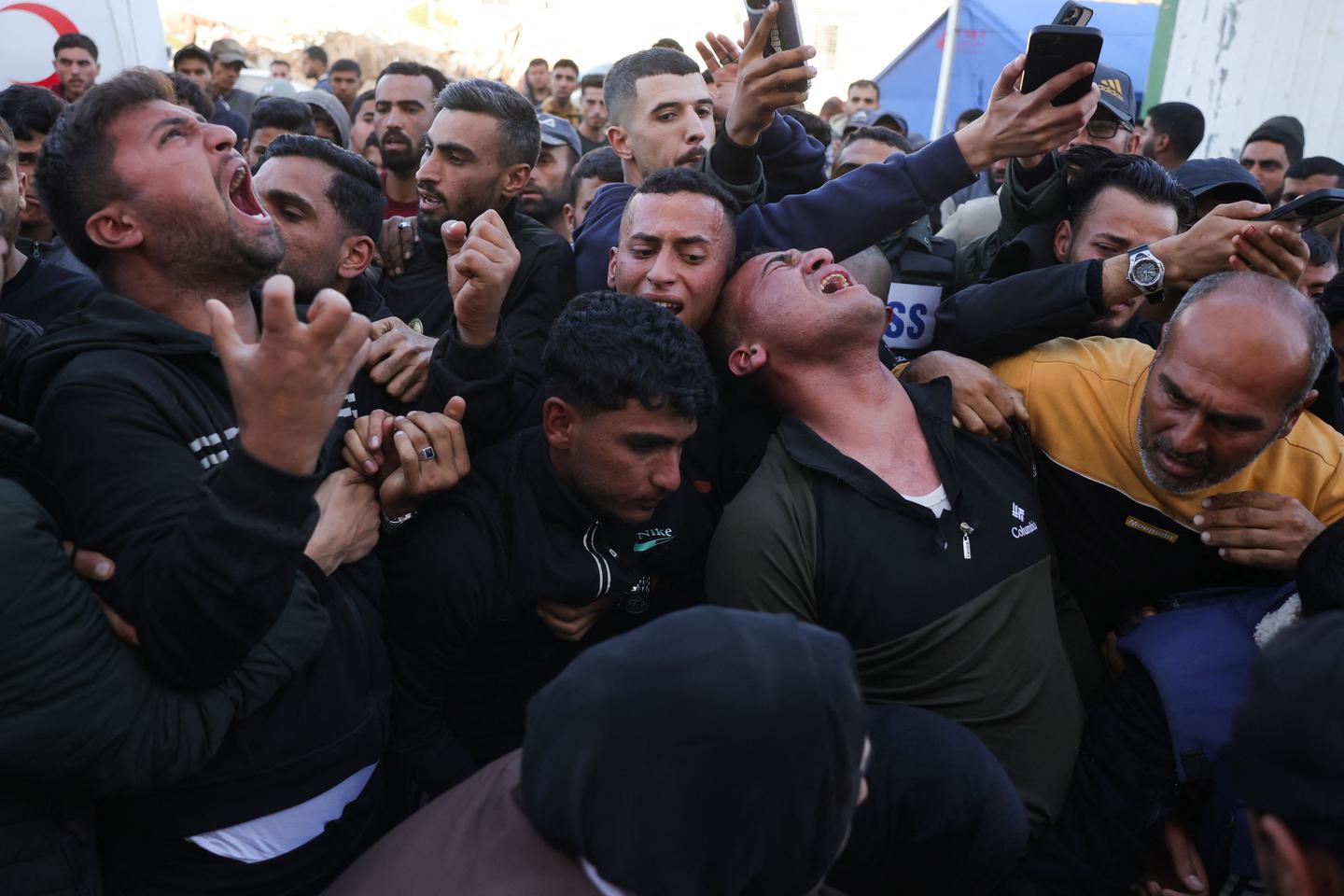 As Israel presses Gaza offensive, journalists are killed and evacuation calls issued