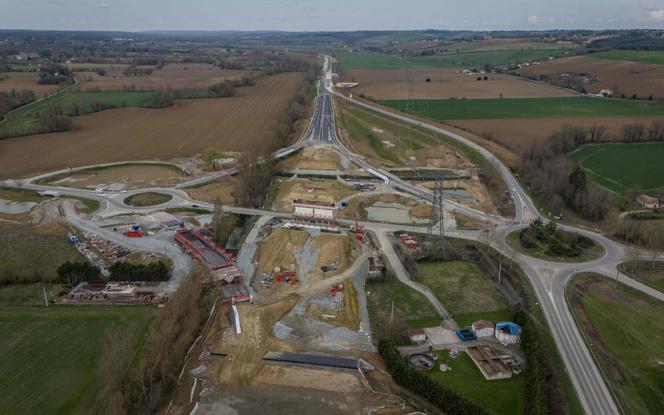 Vue aérienne du chantier de l’A69, près de Verfeil, le 14&nbsp;mars 2025.