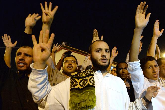 Des partisans du mouvement islamiste Al-Adl Wal-Ihsane à Rabat, en juin 2015.