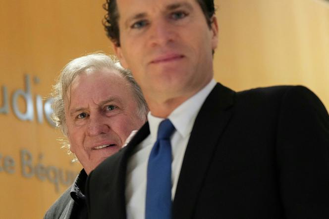 Gérard Depardieu, lors de son pour agressions sexuelles, au tribunal correctionnel de Paris, le 26 mars 2025.