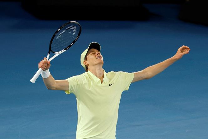 L’Italien Jannik Sinner après sa victoire en finale de l’Open d’Australie contre l’Allemand Alexander Zverev, à Melbourne, le 26 janvier 2025.